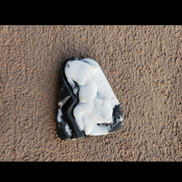 New Hand Carved Zebra Jasper Tiger Trapezoid Pendant. - Picture 13 of 13